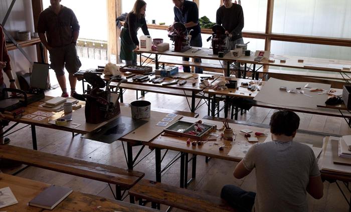 Workshop in the lodge barn (photo: Sarah Falugo)